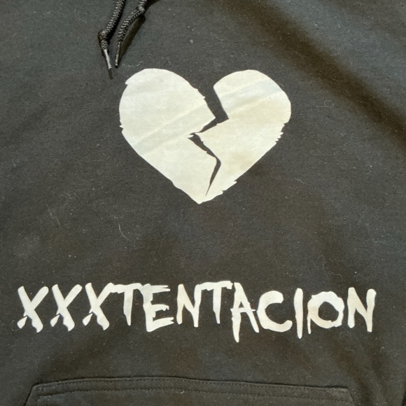 XXXTentacion Broken Heart Black Graphic Hoodie – Size XL - Picture 3 of 9